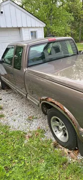 1997 Chevrolet S-10 LS Pickup