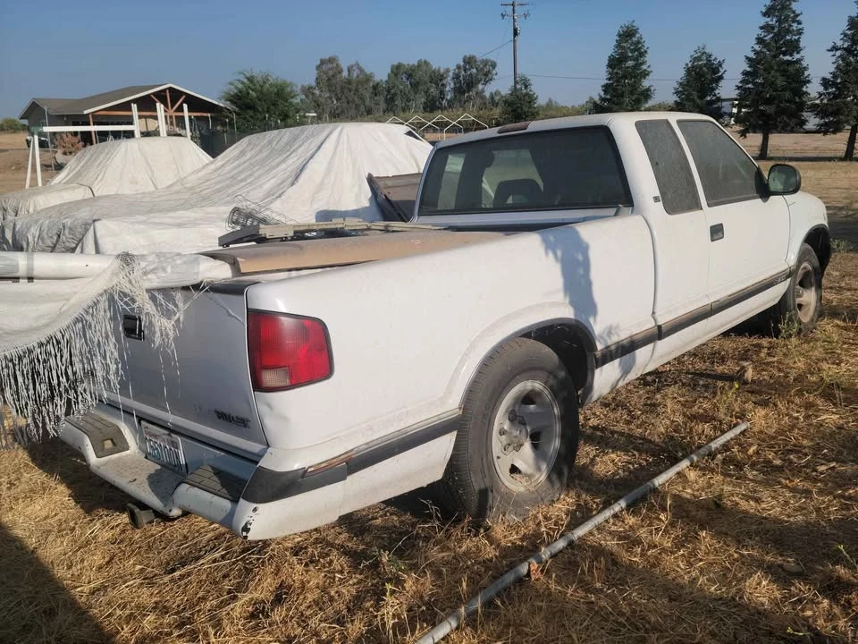 1997 Chevrolet S-10 - Image 2 of 5