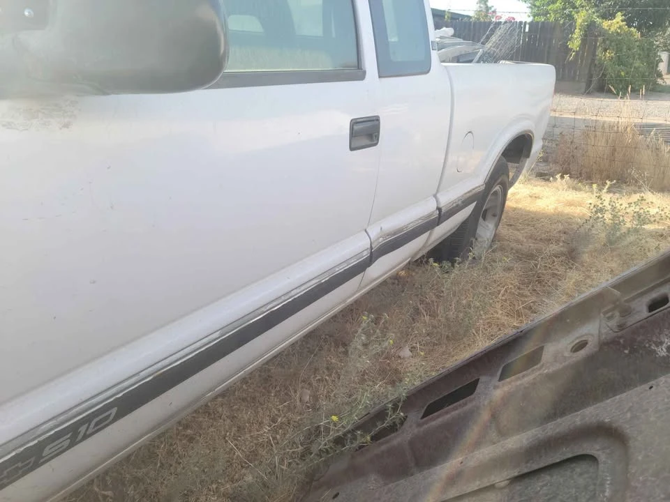 1997 Chevrolet S-10 - Image 4 of 5