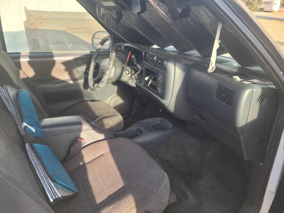 1997 Chevrolet S-10 - Image 5 of 5