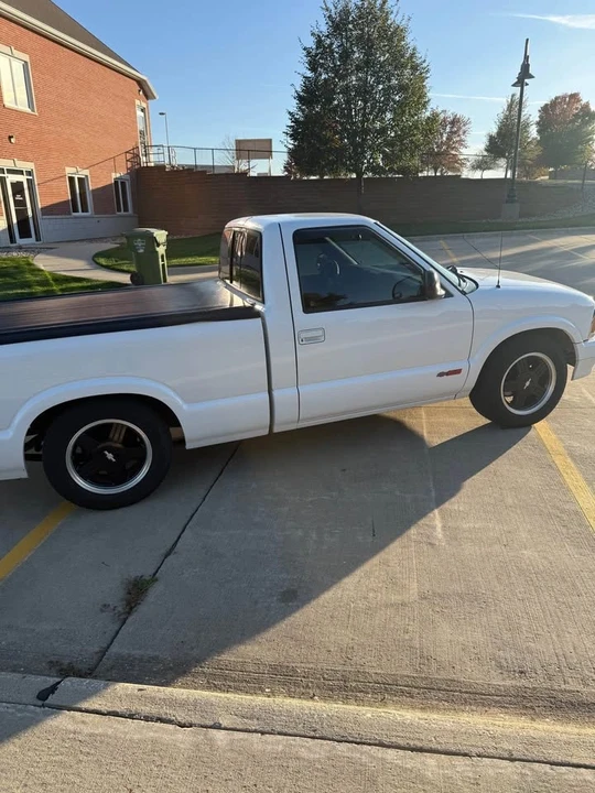 1997 Chevrolet S-10 - Image 3 of 7