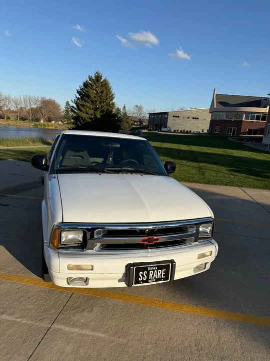 1997 Chevrolet S-10 - Image 4 of 7