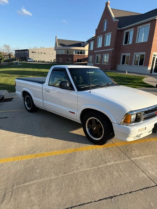 1997 Chevrolet S-10 - Image 5 of 7