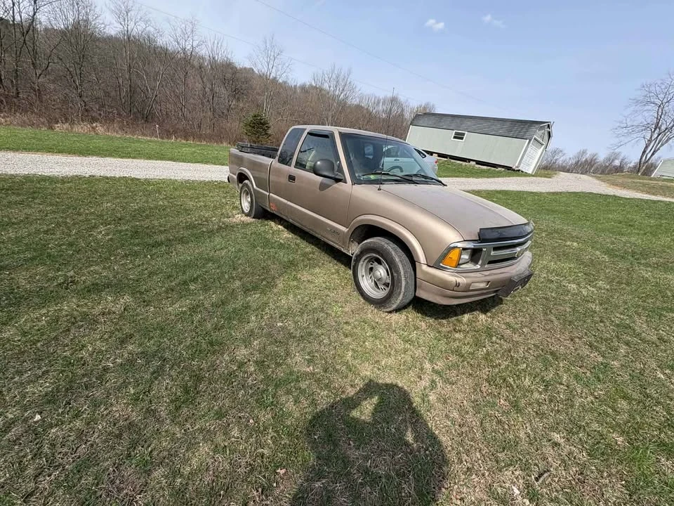 1997 Chevrolet S-10 - Image 2 of 4
