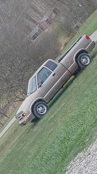 1997 Chevrolet S-10 - Image 4 of 4