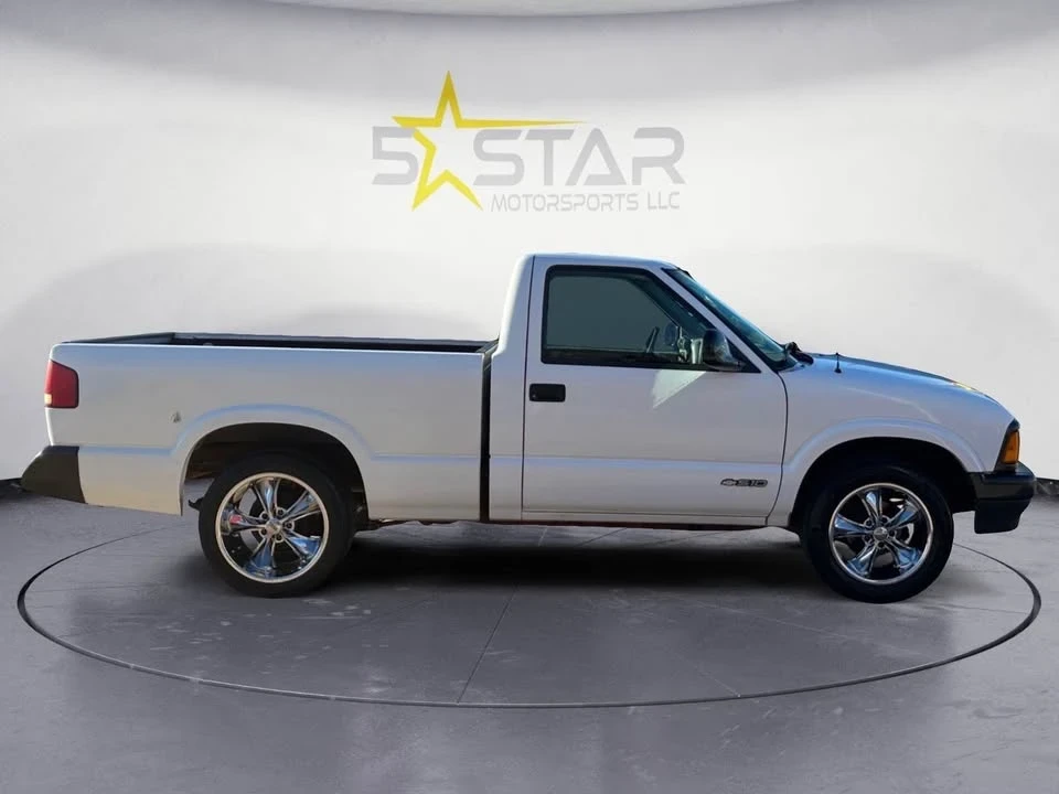1997 Chevrolet S-10 - Image 8 of 16