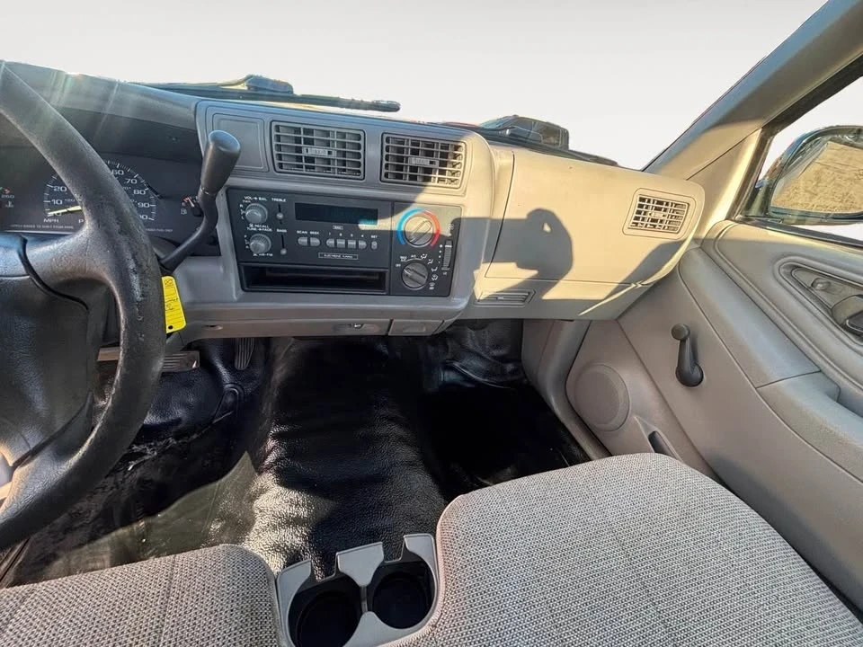 1997 Chevrolet S-10 - Image 13 of 16