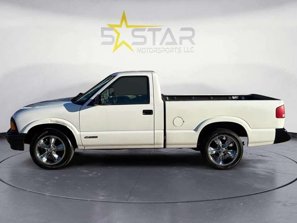 1997 Chevrolet S-10 - Image 4 of 16