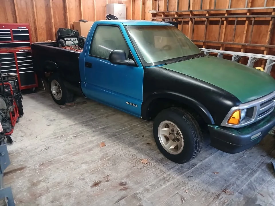 1997 Chevrolet S-10 - Image 2 of 10