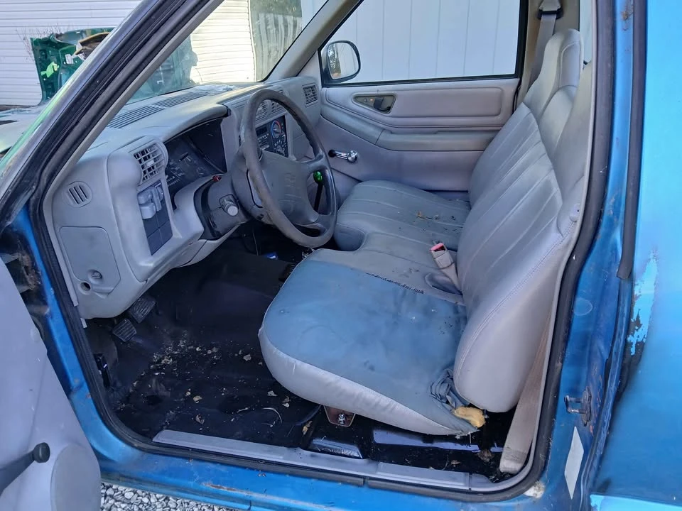 1997 Chevrolet S-10 - Image 6 of 10
