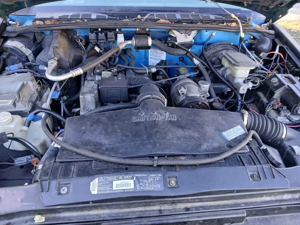 1997 Chevrolet S-10 - Image 4 of 10