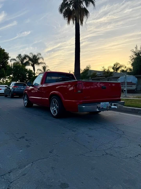 1997 Chevrolet S-10 - Image 10 of 14