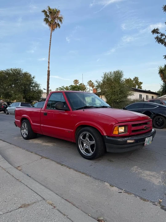 1997 Chevrolet S-10 - Image 8 of 14