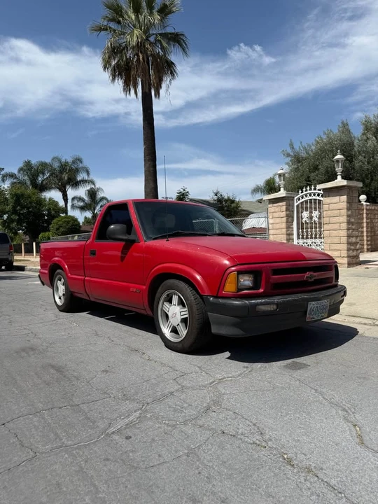 1997 Chevrolet S-10 - Image 10 of 14