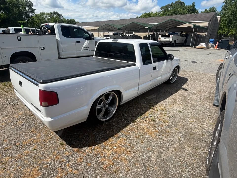 1997 Chevrolet S-10 - Image 9 of 10