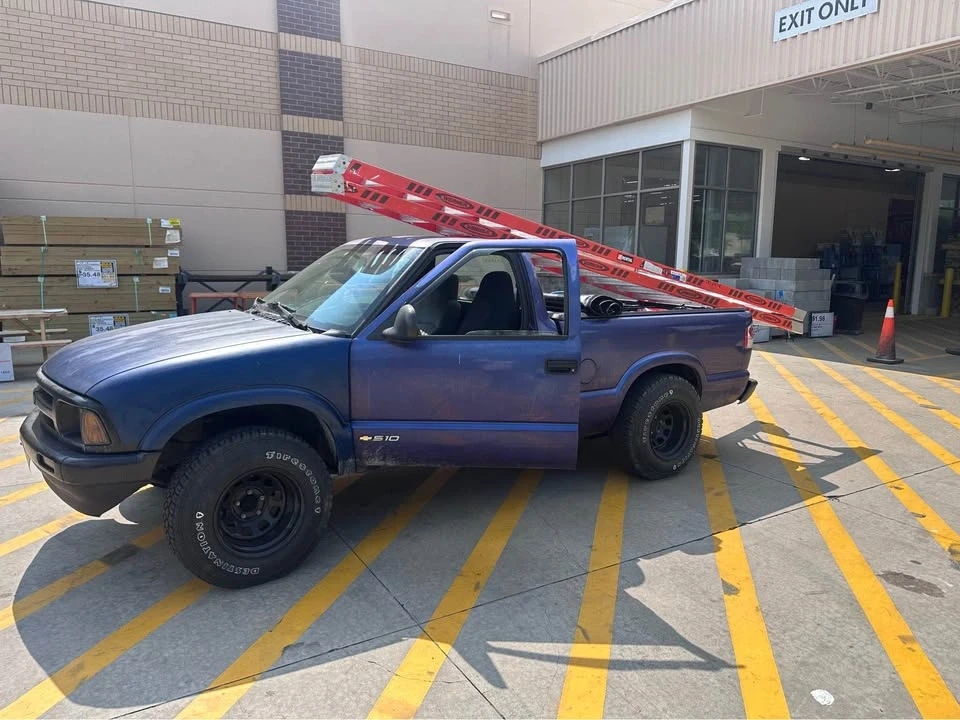 1997 Chevrolet S-10 - Image 2 of 3