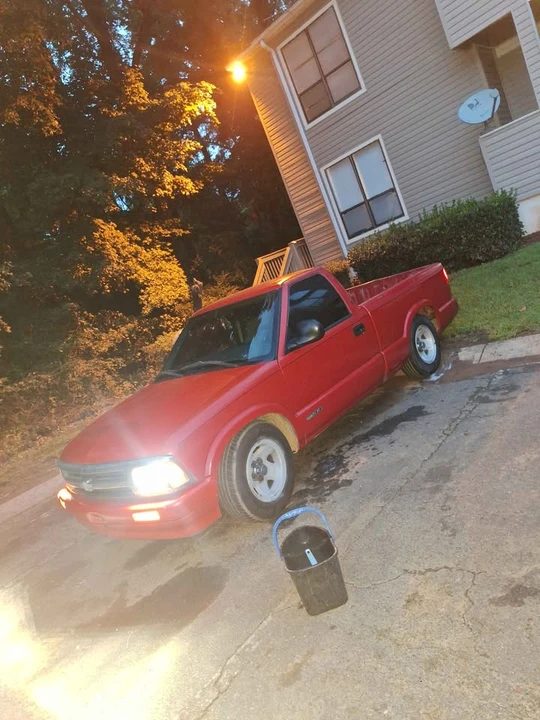 1997 Chevrolet S-10 - Image 2 of 2