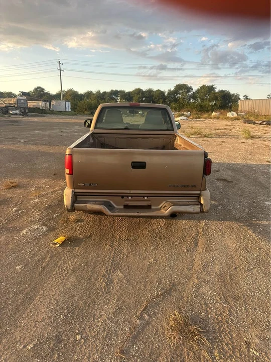 1997 Chevrolet S-10 - Image 8 of 8