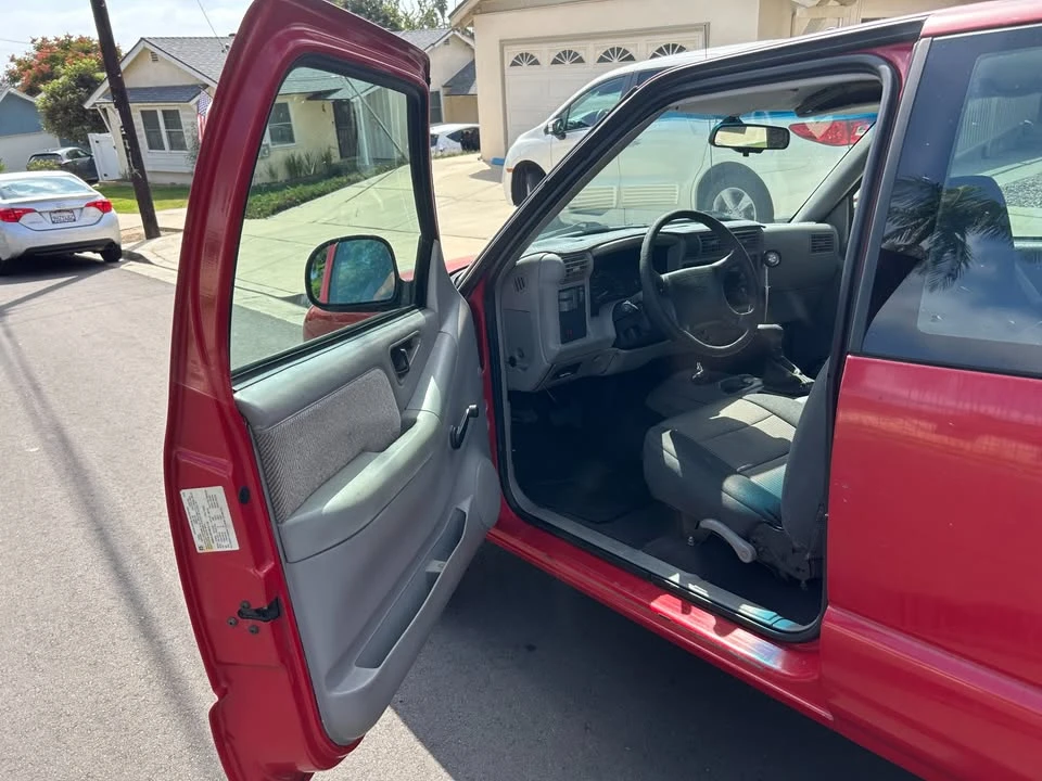 1997 Chevrolet S-10 - Image 6 of 7