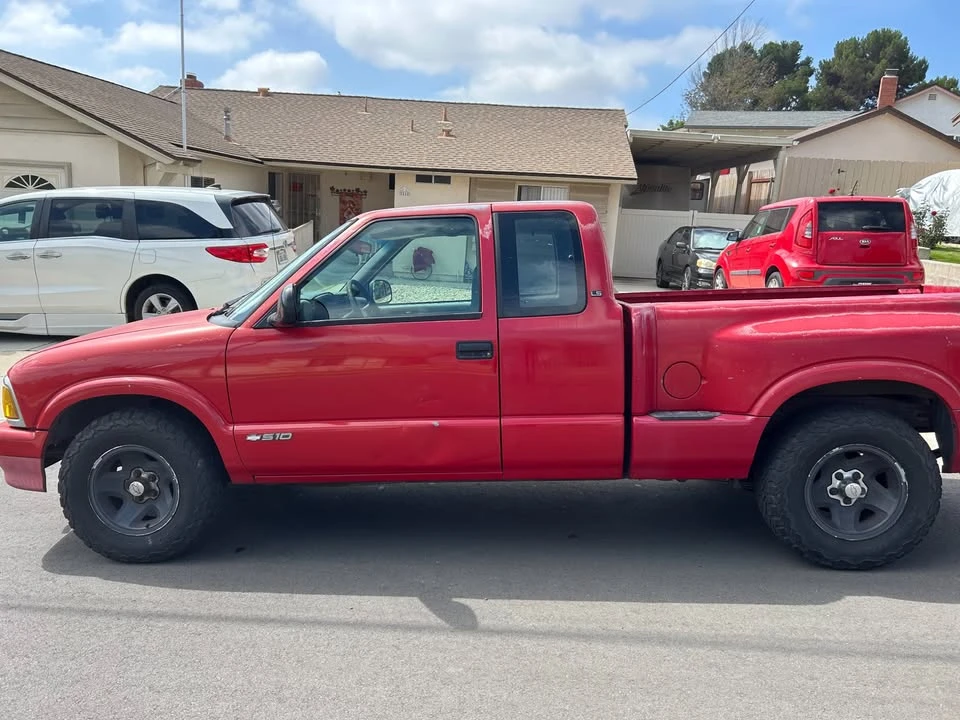 1997 Chevrolet S-10 - Image 2 of 7