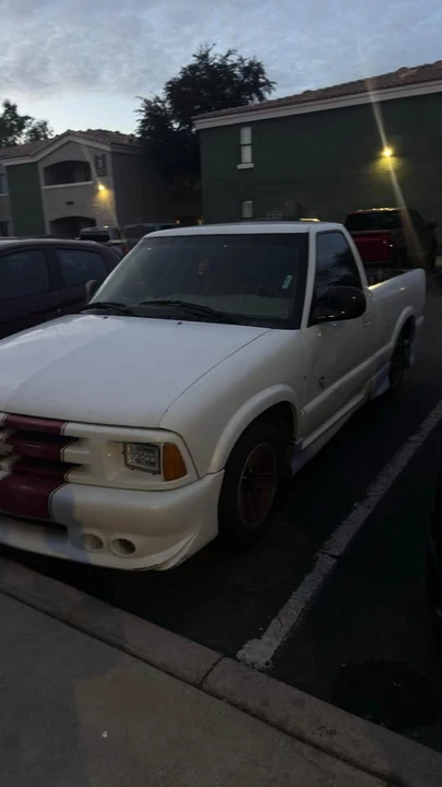 1997 Chevrolet S-10 - Image 5 of 7