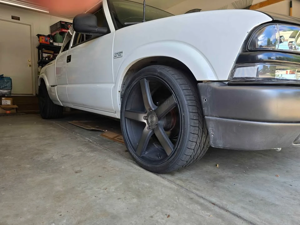 1997 Chevrolet S-10 - Image 5 of 15