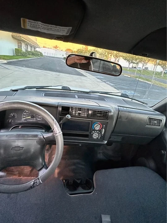 1997 Chevrolet S-10 - Image 5 of 6