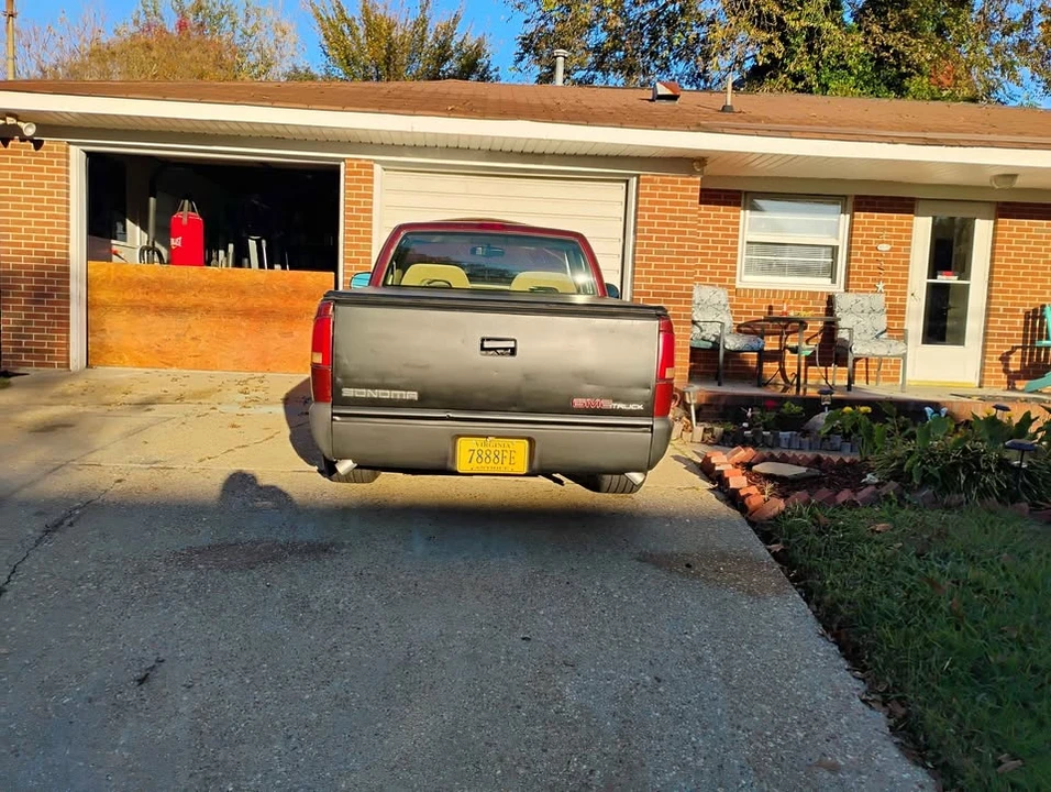 1997 Chevrolet S-10 - Image 2 of 5