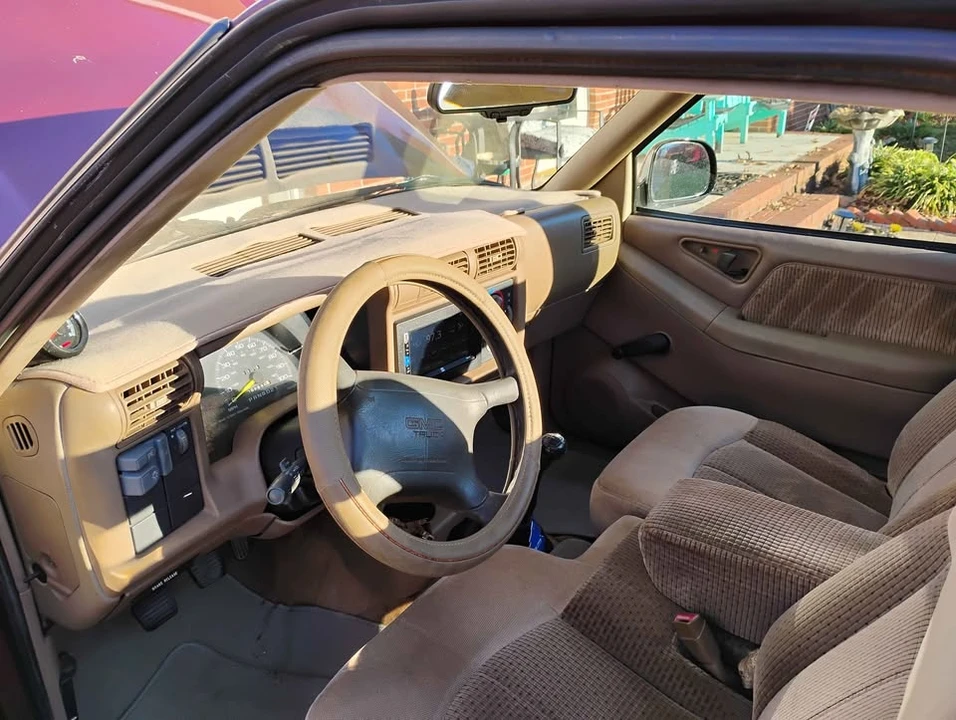 1997 Chevrolet S-10 - Image 4 of 5