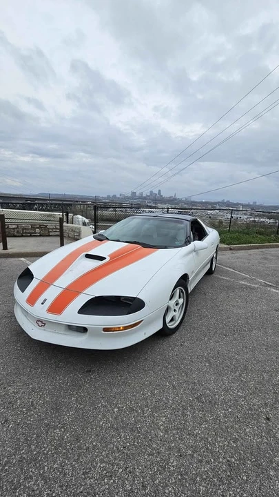 1997 Chevrolet SS - Image 2 of 2