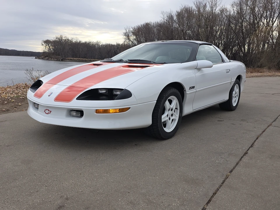 1997 Chevrolet Camaro 4th Gen - Image 3 of 21
