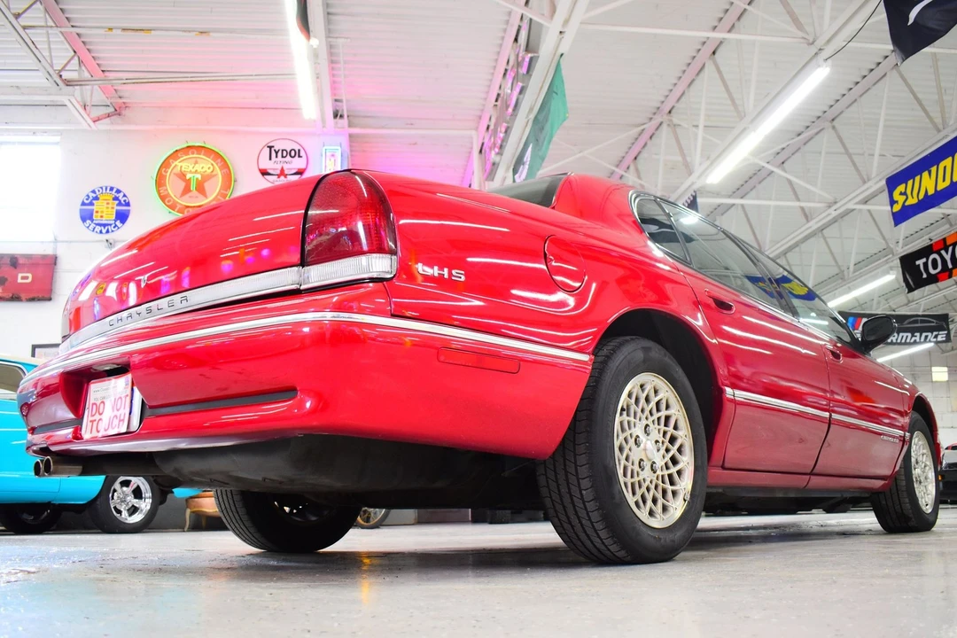 1997 Chrysler Concorde - Image 9 of 20