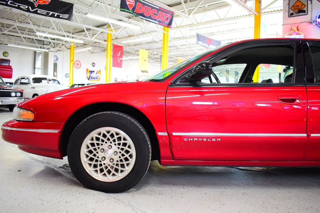 1997 Chrysler Concorde - Image 18 of 20