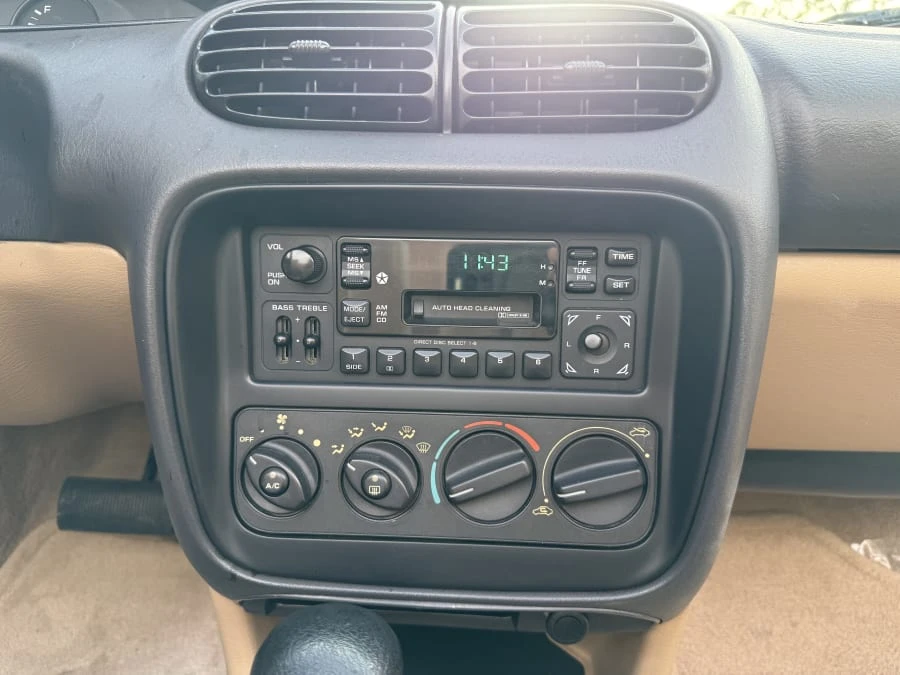 1997 Chrysler Sebring - Image 18 of 29