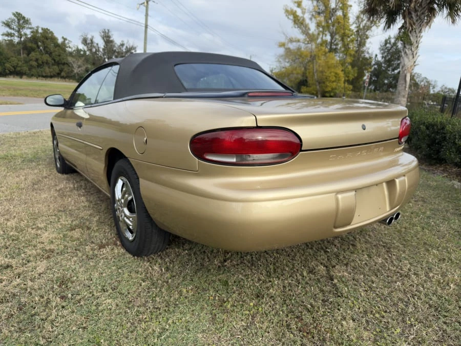 1997 Chrysler Sebring - Image 10 of 29