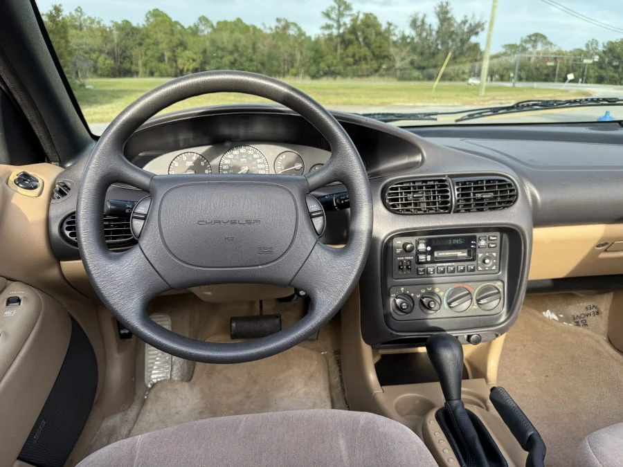 1997 Chrysler Sebring - Image 25 of 29