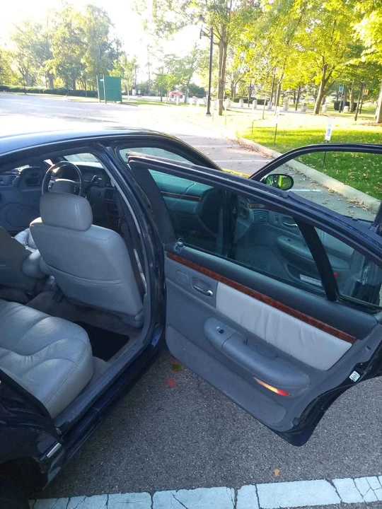 1997 Chrysler Concorde - Image 12 of 19