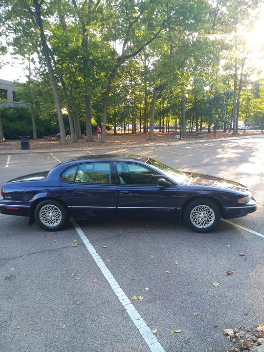1997 Chrysler Concorde - Image 2 of 19