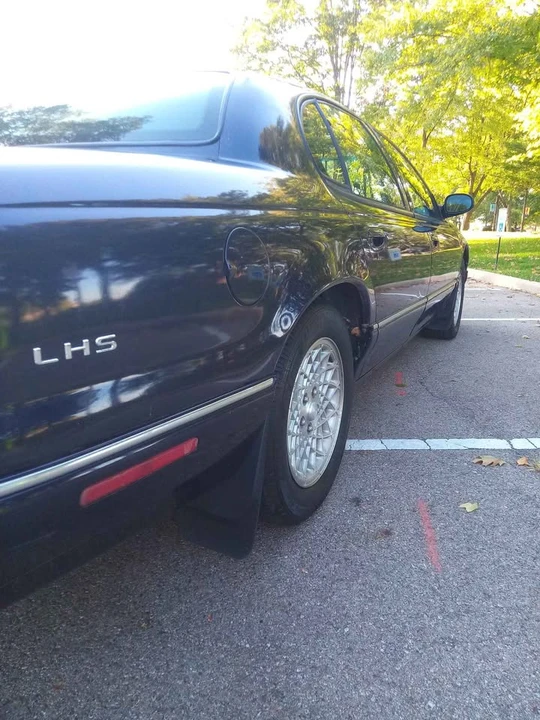 1997 Chrysler Concorde - Image 4 of 19
