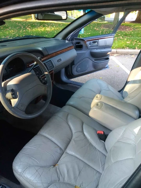 1997 Chrysler Concorde - Image 10 of 19