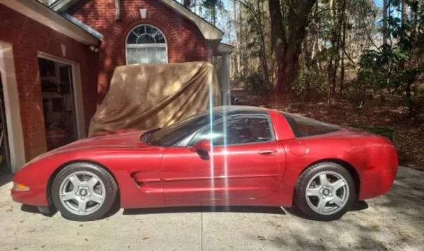 1997 Chevrolet Corvette C-5 Base Coupe