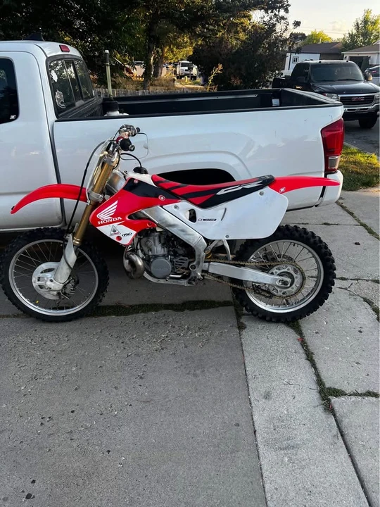 1997 Honda CR - Image 4 of 7
