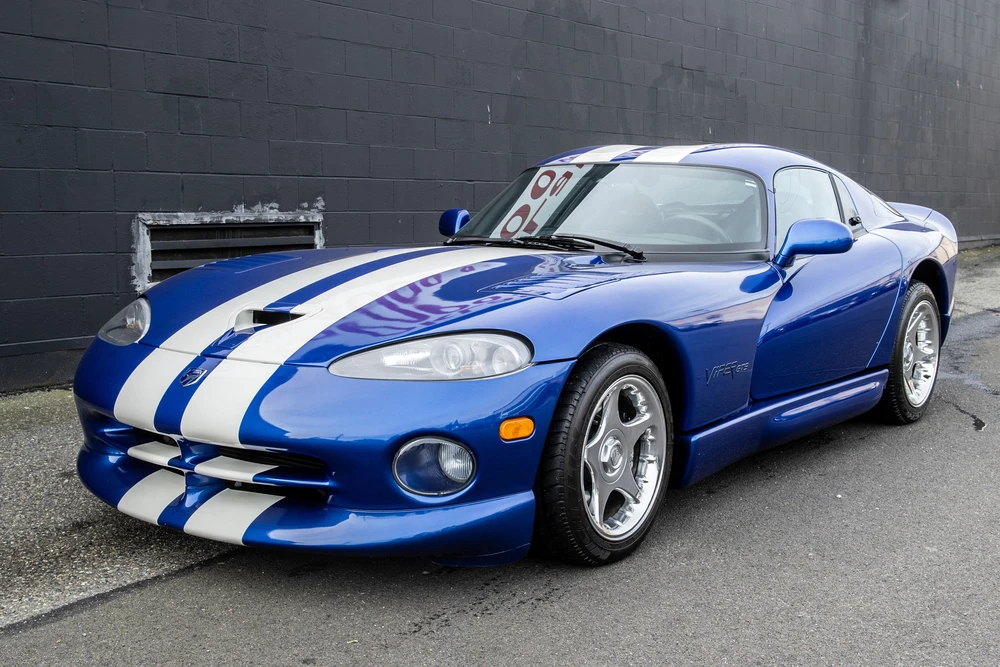 1997 Dodge Viper GTS 2nd Gen - Image 2 of 5