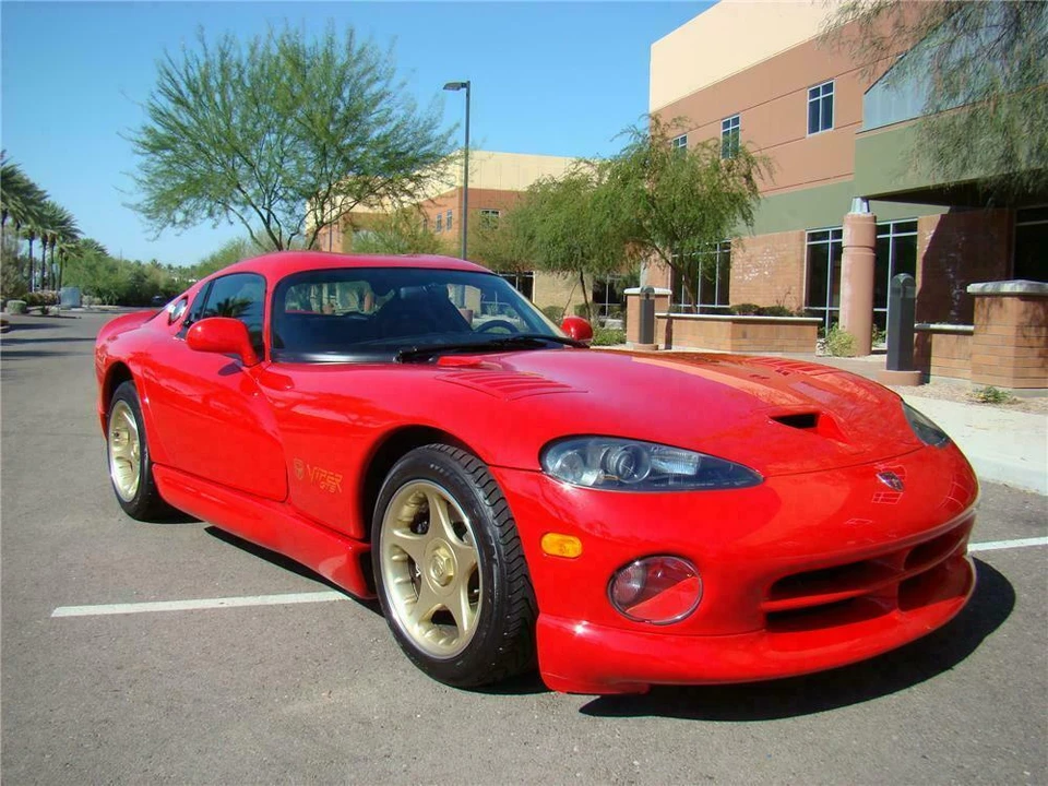 1997 Dodge Viper GTS 2nd Gen - Image 2 of 2