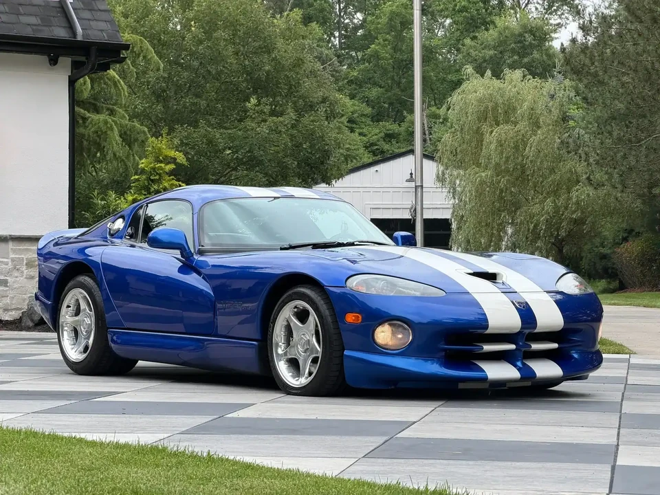 1997 Dodge Viper GTS 2nd Gen - Image 2 of 29