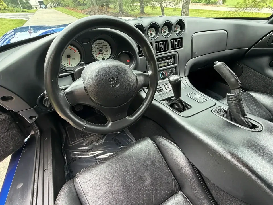 1997 Dodge Viper GTS 2nd Gen - Image 24 of 29