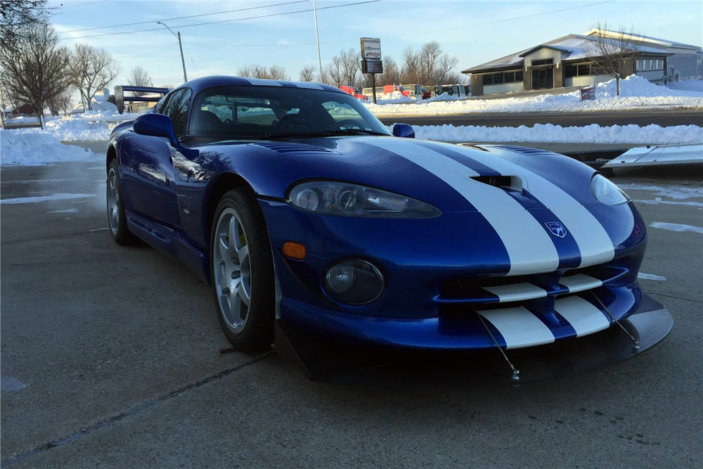 1997 Dodge Viper GTS 2nd Gen - Image 2 of 8