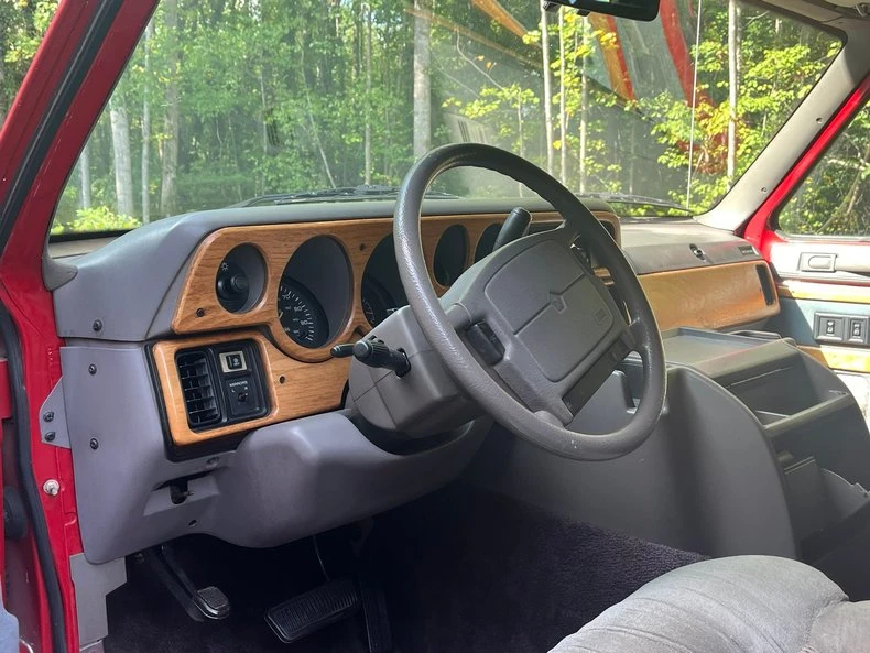 1997 Dodge Ram Van - Image 17 of 31