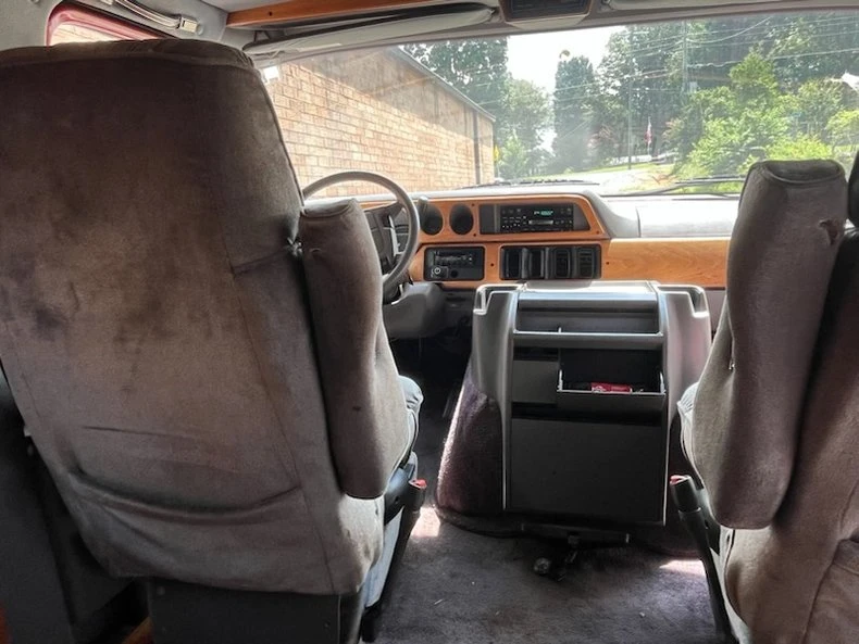 1997 Dodge Ram Van - Image 27 of 31