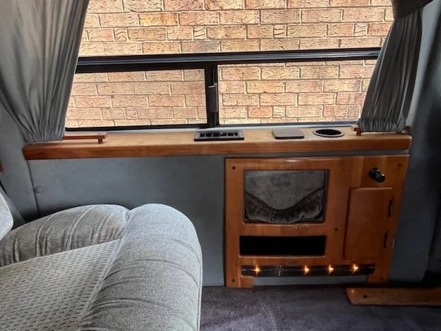 1997 Dodge Ram Van - Image 29 of 31